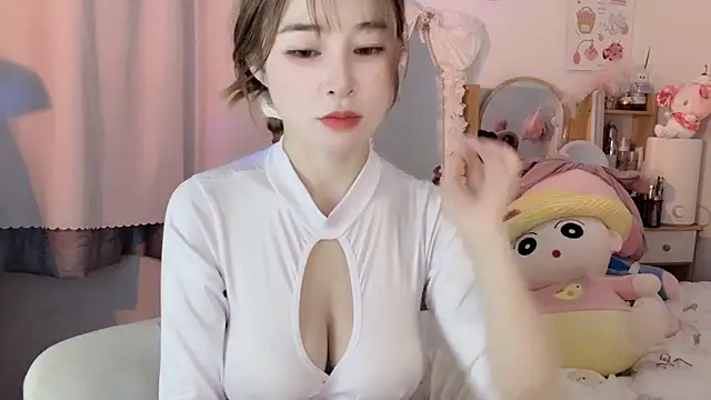 Snapshot of Carly_1 chatting on 12.09.24 Carly 1 online show from 12.09.24