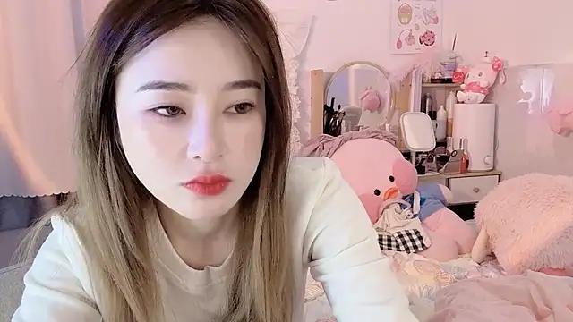 Snapshot of Carly_1 chatting on 12.29.24 Carly 1 online show from 12.29.24