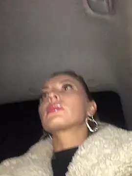 Snapshot of Diamond_Bunny_ chatting on 01.09.25 Diamond Bunny online show from 01.09.25