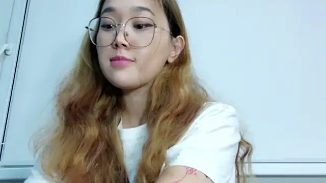 Jennatyan online show from 11.18.25