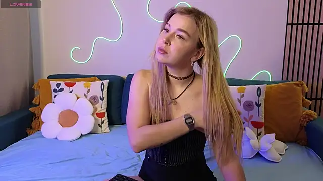 Snapshot of Mel_Nelson chatting on 10.22.25 Mel Nelson online show from 10.22.25