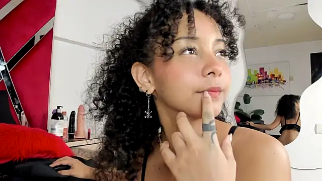 Snapshot of Milanxht chatting on 01.31.25 Milanxht online show from 01.31.25