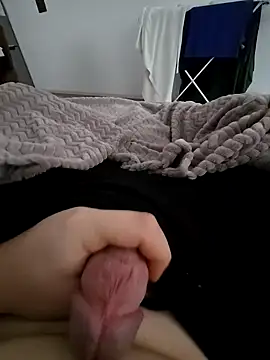 Snapshot of henrylawren6 chatting on 12.15.24 henrylawren6 online show from 12.15.24