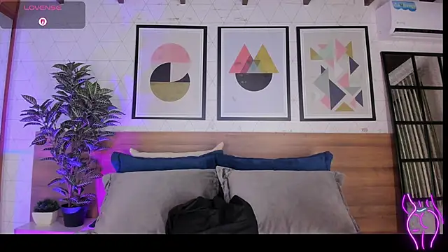 MiaKay1 online show from 02.21.26