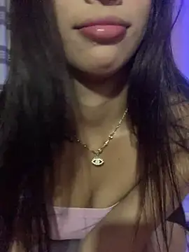 Snapshot of Nicole_cute1 chatting on 01.10.25 Nicole cute1 online show from 01.10.25