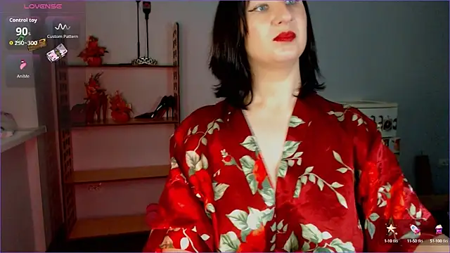 Snapshot of Goddess_Sophie chatting on 09.27.25 Goddess Sophie online show from 09.27.25