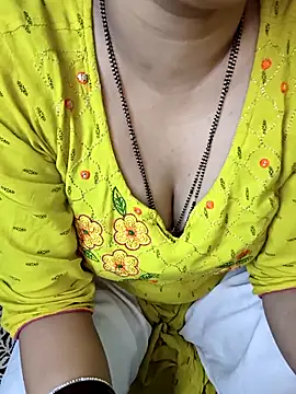 kaveerpooja947 online show from 10.31.25