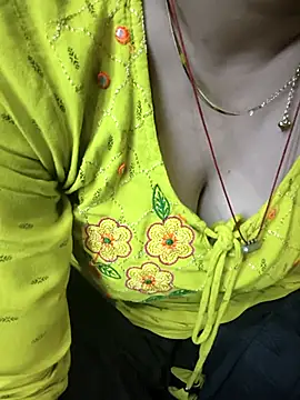 kaveerpooja947 online show from 02.10.26