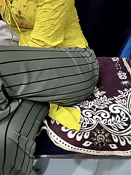 kaveerpooja947 online show from 04.17.26