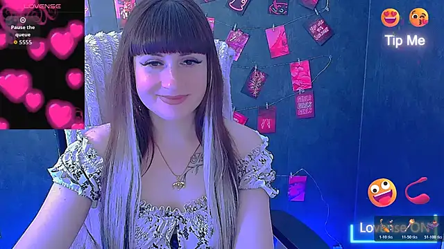 Snapshot of Violla_My chatting on 05.20.26 Violla My online show from 05.20.26