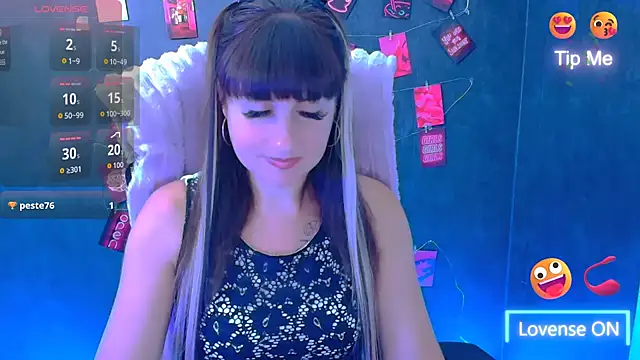 Snapshot of Violla_My chatting on 07.18.26 Violla My online show from 07.18.26