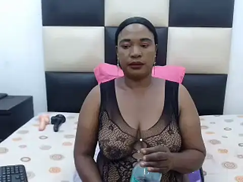 LICKABLEASSxxxx online show from 02.15.25