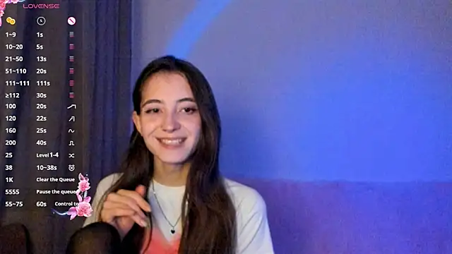 Snapshot of EvaBradley chatting on 09.23.25 EvaBradley online show from 09.23.25