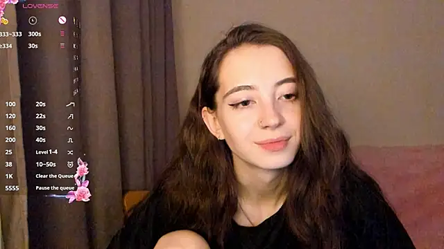 Snapshot of EvaBradley chatting on 11.16.25 EvaBradley online show from 11.16.25