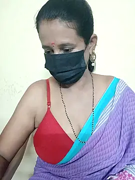 Snapshot of akshara_22 chatting on 01.19.25 akshara 22 online show from 01.19.25