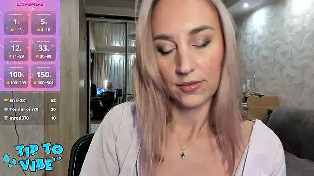 Snapshot of lady_Nati chatting on 12.04.24 lady Nati online show from 12.04.24