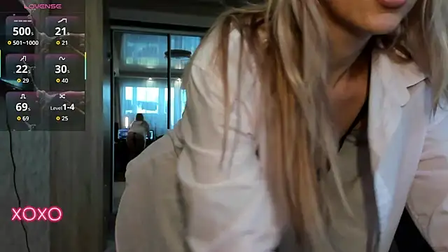 Snapshot of lady_Nati chatting on 09.15.25 lady Nati online show from 09.15.25