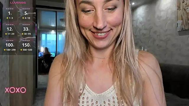 Snapshot of lady_Nati chatting on 10.22.25 lady Nati online show from 10.22.25