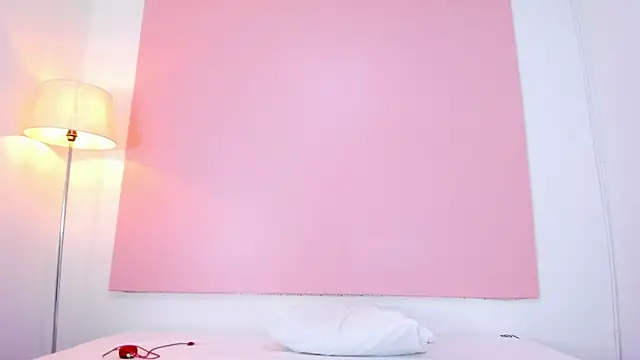 Snapshot of andyylove_jk chatting on 10.18.25 andyylove jk online show from 10.18.25