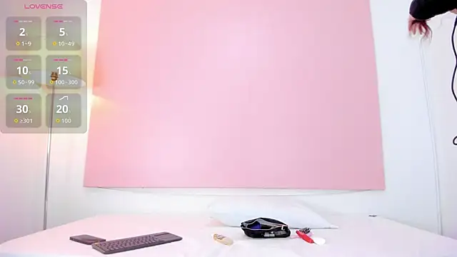 Snapshot of andyylove_jk chatting on 10.21.25 andyylove jk online show from 10.21.25