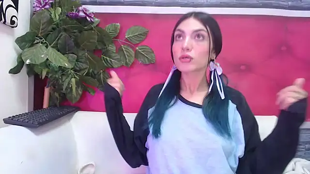 Snapshot of ReiLyMalkova chatting on 03.12.25 ReiLyMalkova online show from 03.12.25
