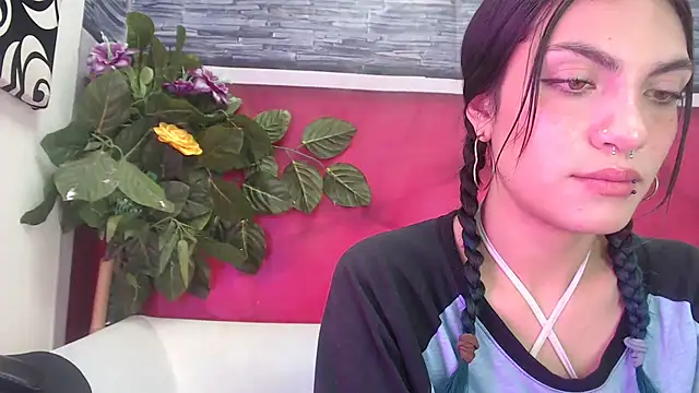 Snapshot of ReiLyMalkova chatting on 03.13.25 ReiLyMalkova online show from 03.13.25