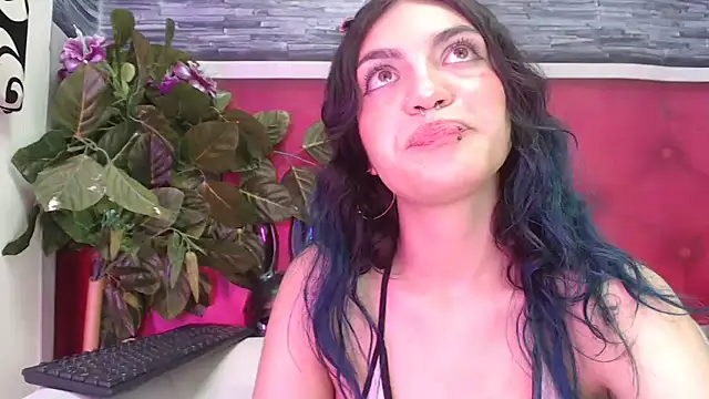 Snapshot of ReiLyMalkova chatting on 03.14.25 ReiLyMalkova online show from 03.14.25