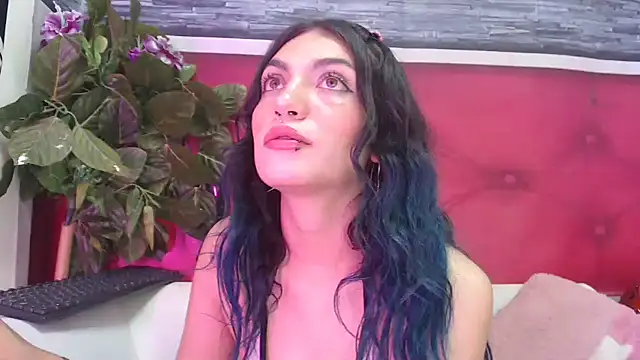 Snapshot of ReiLyMalkova chatting on 03.14.25 ReiLyMalkova online show from 03.14.25