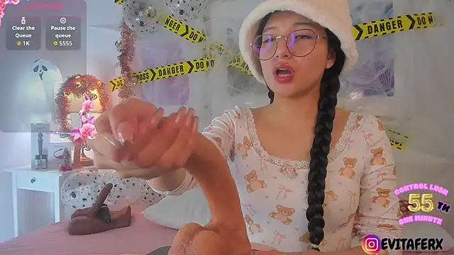 Eva depp online show from 10.28.25