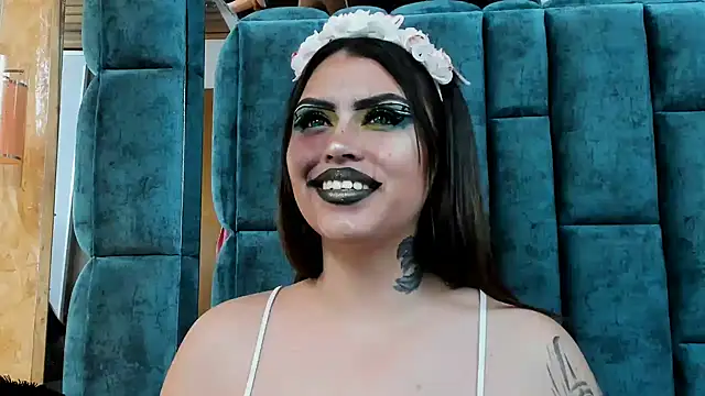 Snapshot of STEFANYVOLKOV chatting on 10.12.25 STEFANYVOLKOV online show from 10.12.25