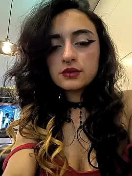 Lila Desiree online show from 02.12.25