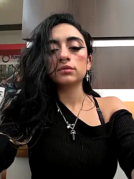 Lila Desiree online show from 10.13.25