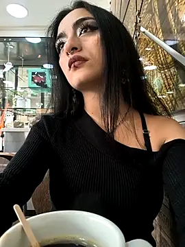 Lila Desiree online show from 10.31.25