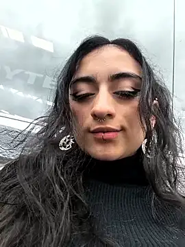 Lila Desiree online show from 04.11.26