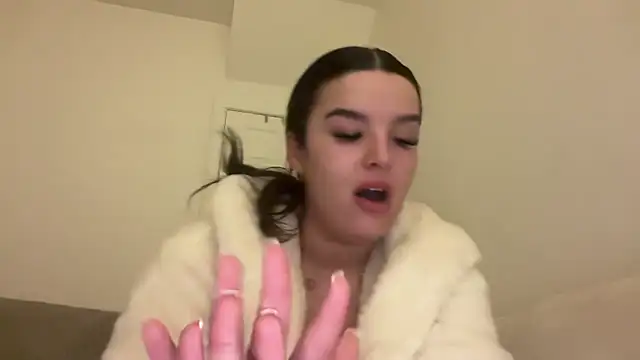 Snapshot of maisiesmithx chatting on 01.31.25 maisiesmithx online show from 01.31.25