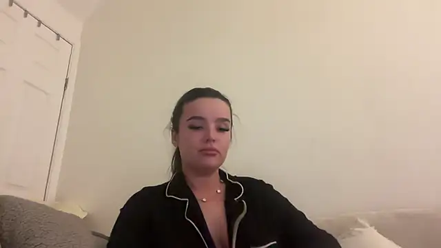 Snapshot of maisiesmithx chatting on 02.02.25 maisiesmithx online show from 02.02.25