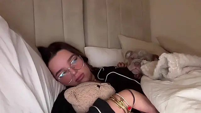 Snapshot of maisiesmithx chatting on 02.03.25 maisiesmithx online show from 02.03.25