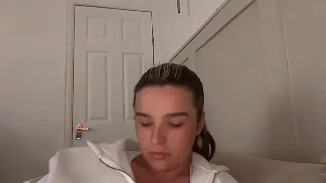 Snapshot of maisiesmithx chatting on 09.16.25 maisiesmithx online show from 09.16.25