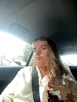 Snapshot of maisiesmithx chatting on 10.03.25 maisiesmithx online show from 10.03.25