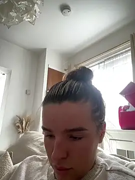 Snapshot of maisiesmithx chatting on 10.09.25 maisiesmithx online show from 10.09.25