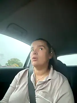 Snapshot of maisiesmithx chatting on 10.14.25 maisiesmithx online show from 10.14.25