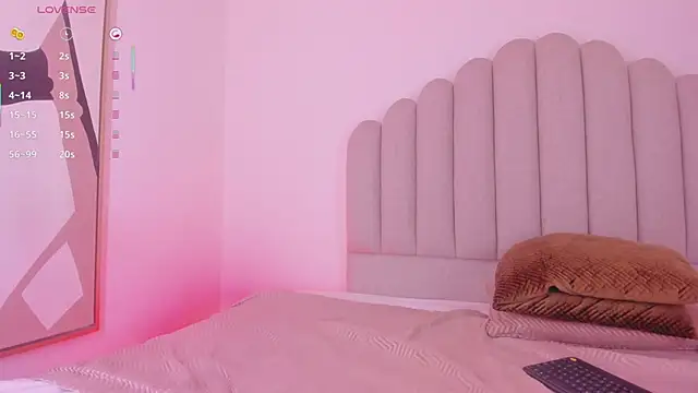 Nikki Angel  online show from 11.08.25