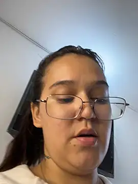 ValenG023 online show from 03.20.25