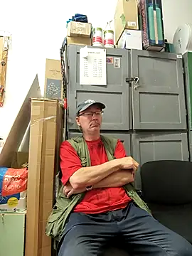 Snapshot of loverboyxxx69 chatting on 10.01.25 loverboyxxx69 online show from 10.01.25