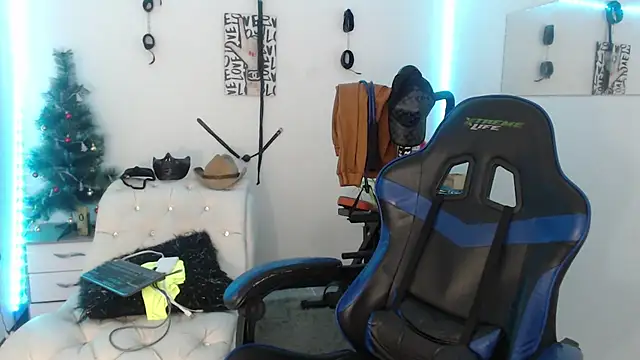 Leonard Price online show from 02.06.25