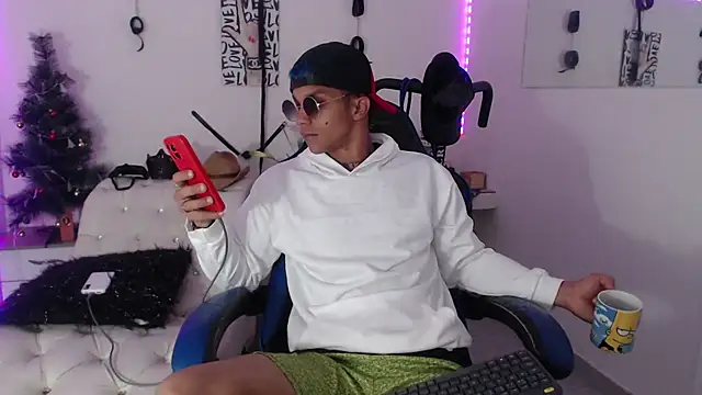 Leonard Price online show from 02.09.25