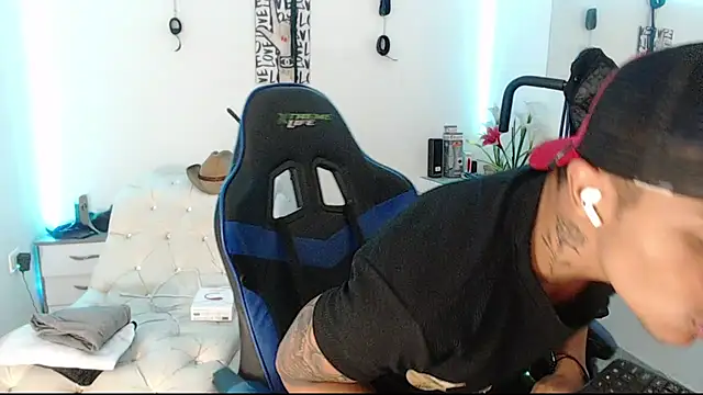 Leonard Price online show from 03.05.25