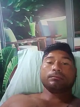 Snapshot of Diogo100 chatting on 10.10.25 Diogo100 online show from 10.10.25