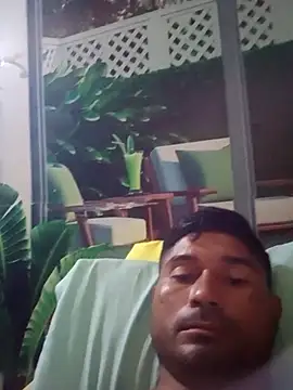 Snapshot of Diogo100 chatting on 10.12.25 Diogo100 online show from 10.12.25