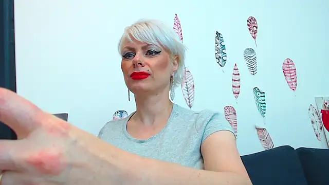 ForeverBarbie  online show from 09.19.25